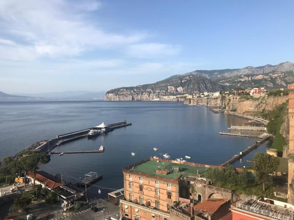 The House Of Peppe&Luisa Lägenhet Sorrento Exteriör bild